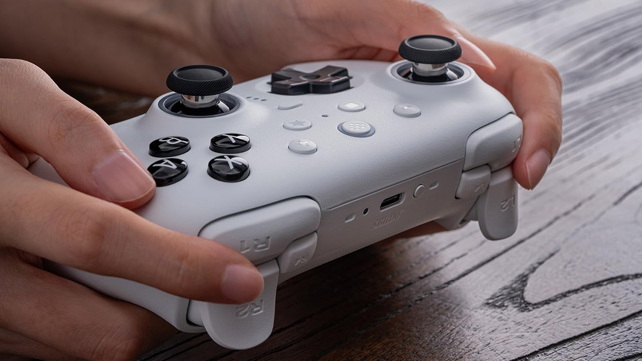 8Bitdo Ultimate 2 Bluetooth Controller