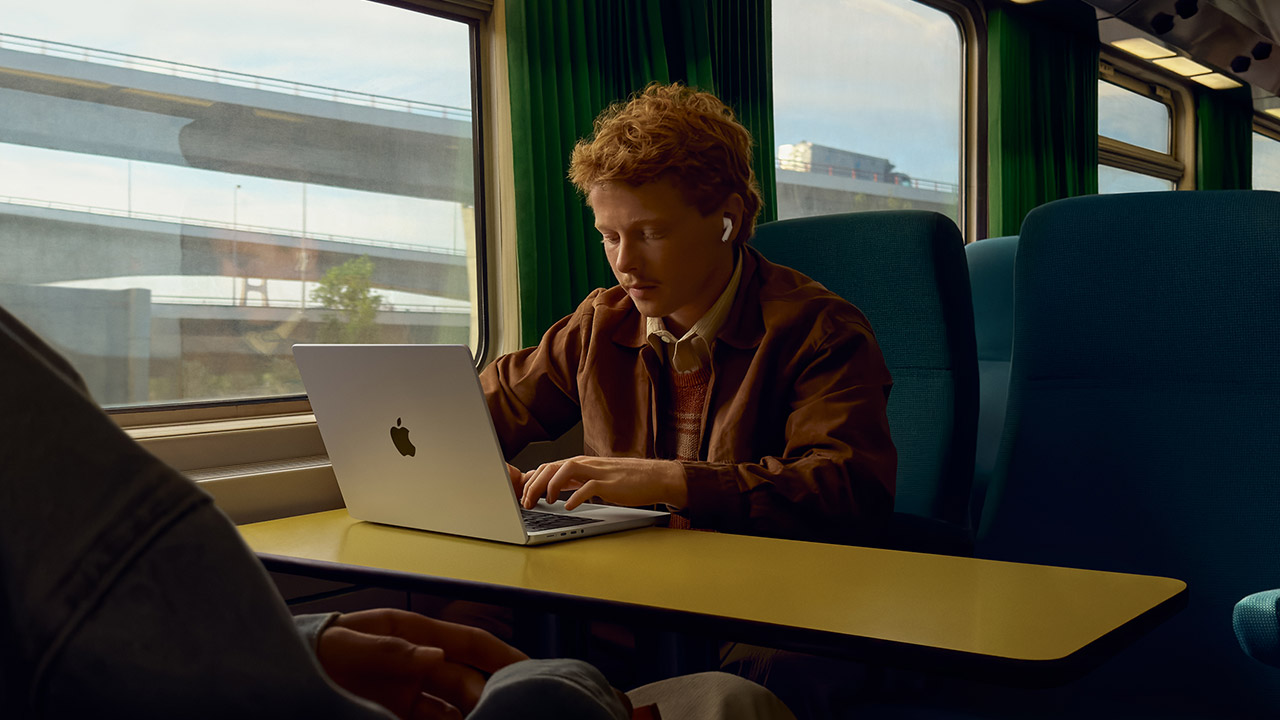 Apple AirPods Pro 3 Reveal