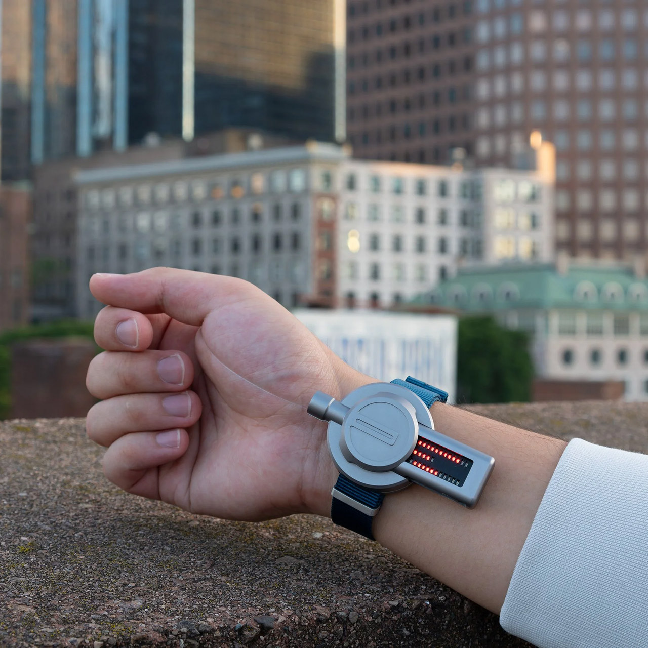 HeroTech Magnus MKII Wrist-Worn Thread Shooter Watch