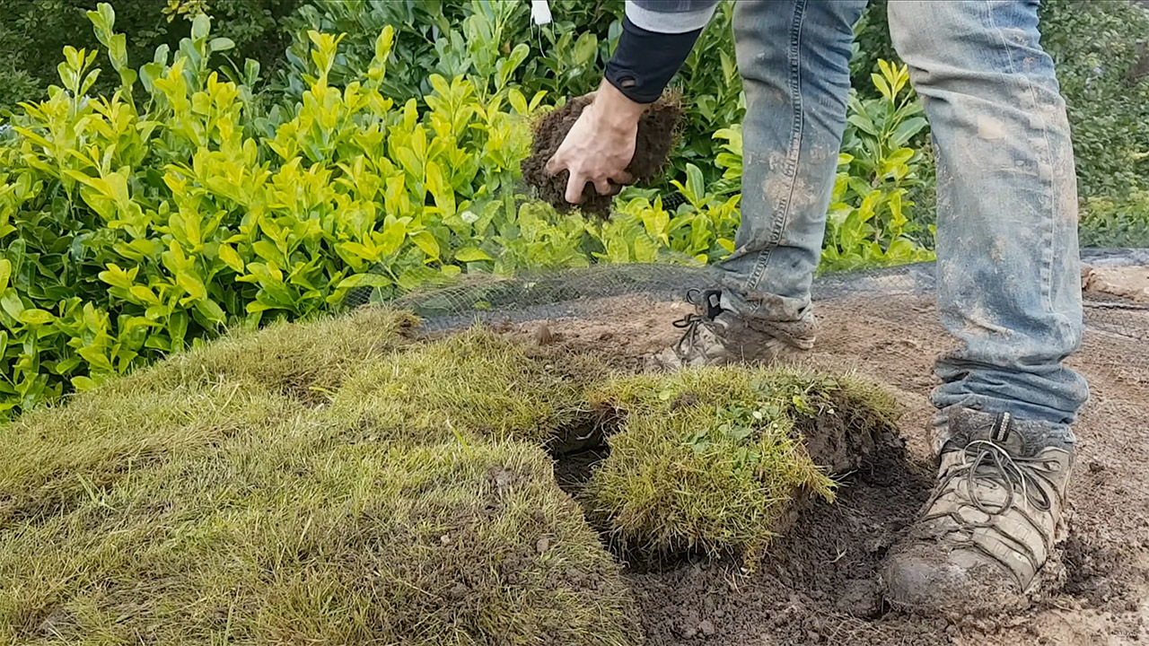 DIY Perks Hobbit House