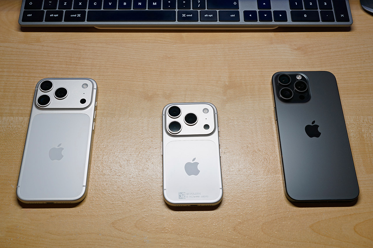 iPhone 17 Pro Mini Dummy Prototype