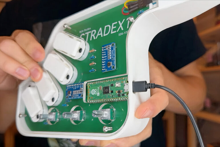 Stradex1 3D-Printed Violin