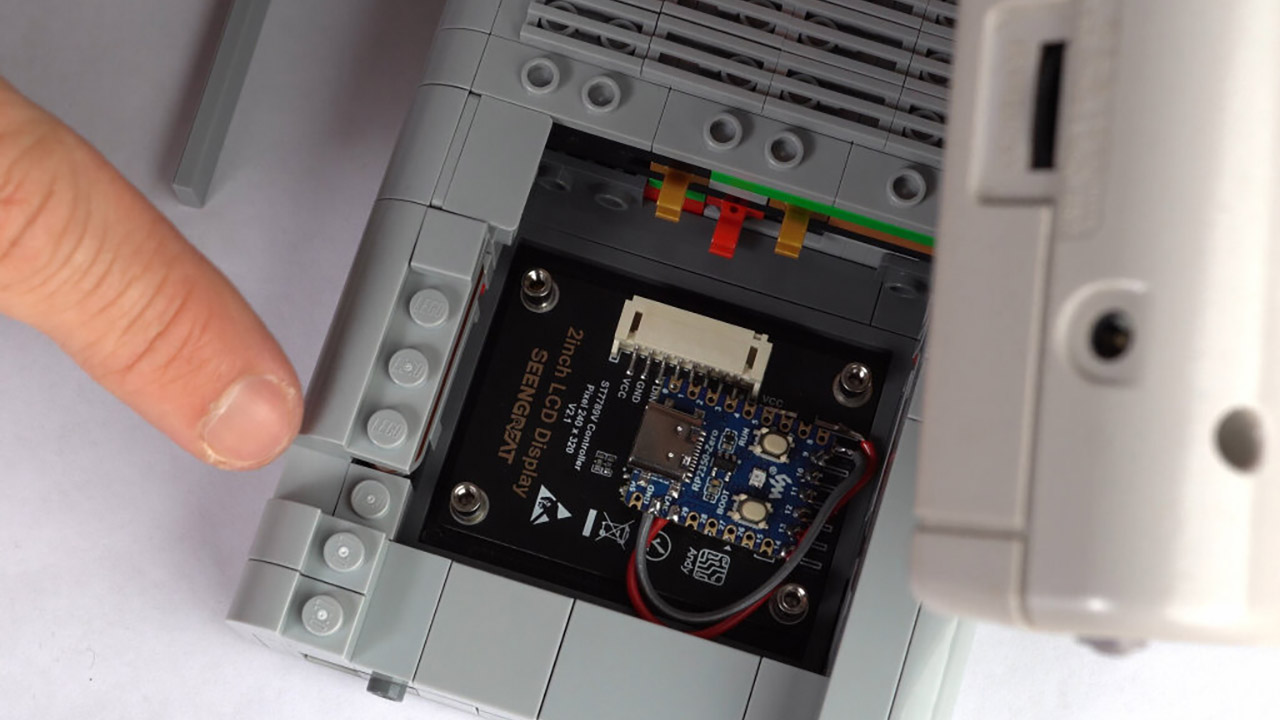 Functional LEGO Game Boy Display Mod