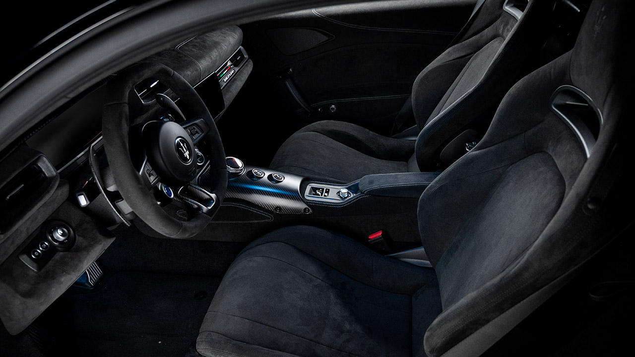 Maserati MCPURA Joins Italy's Carabinieri, is a Supercar Constructed for Saving Lives 5 Maserati MCPURA Italy Carabinieri Interior