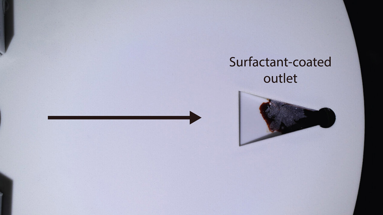 Shape-Shifting Liquid Robots PB Article Armored