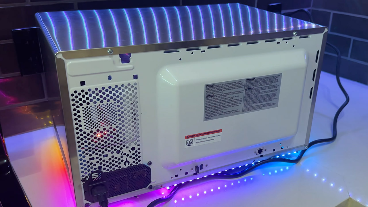 Real Microwave Gaming PC Mod