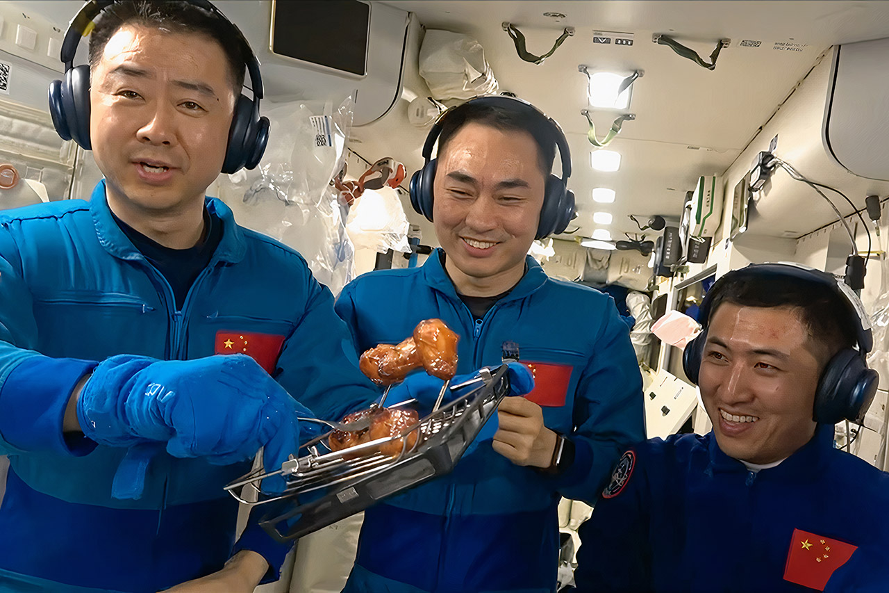 China Astronauts Wings Steak Space Oven Tiangong