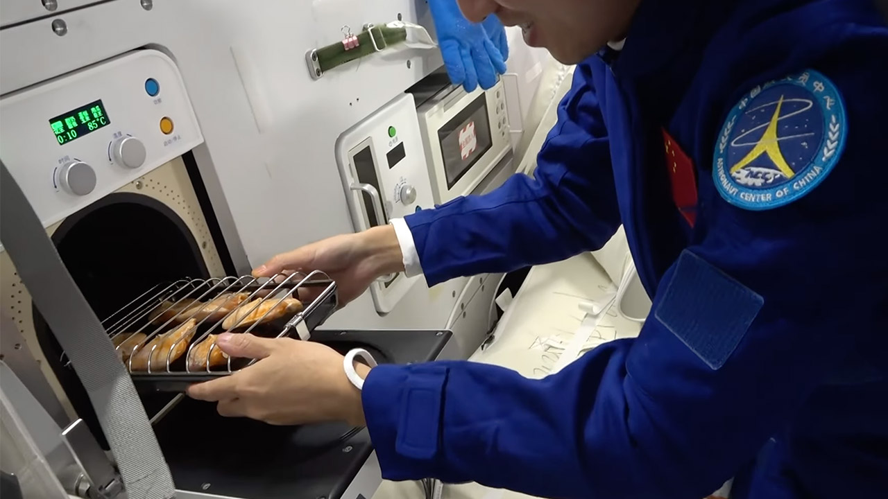 Chinese language Astronauts Cook dinner Up Wings and Steak in House Oven Aboard the Tiangong House Station 2 China Astronauts Wings Steak Space Oven Tiangong