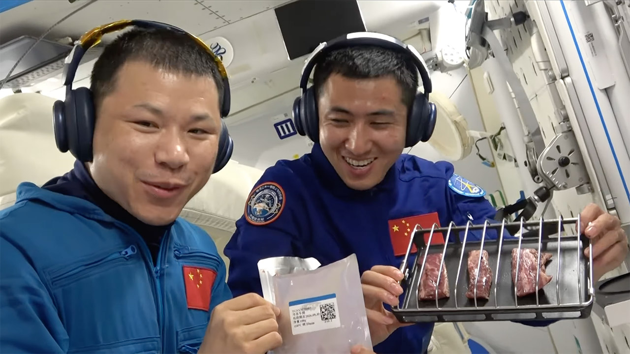 Chinese language Astronauts Cook dinner Up Wings and Steak in House Oven Aboard the Tiangong House Station 3 China Astronauts Wings Steak Space Oven Tiangong