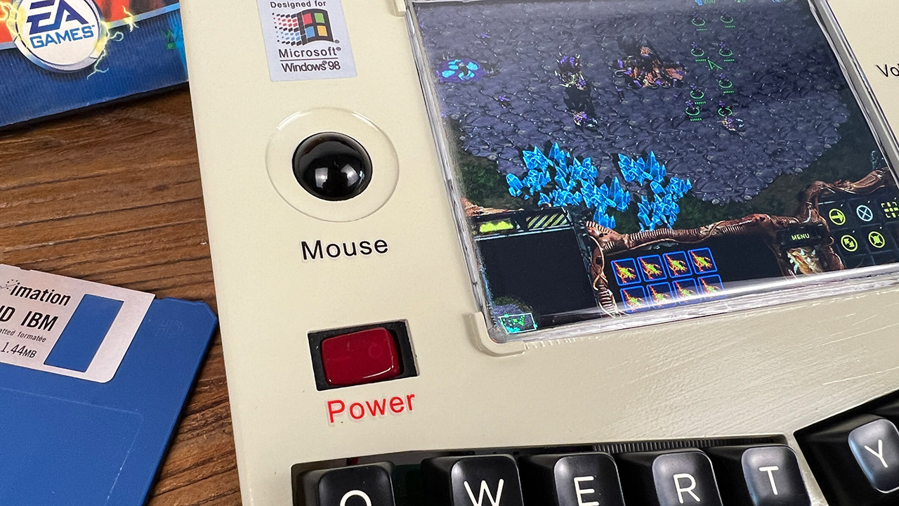 Handheld Windows 98 PC Mod