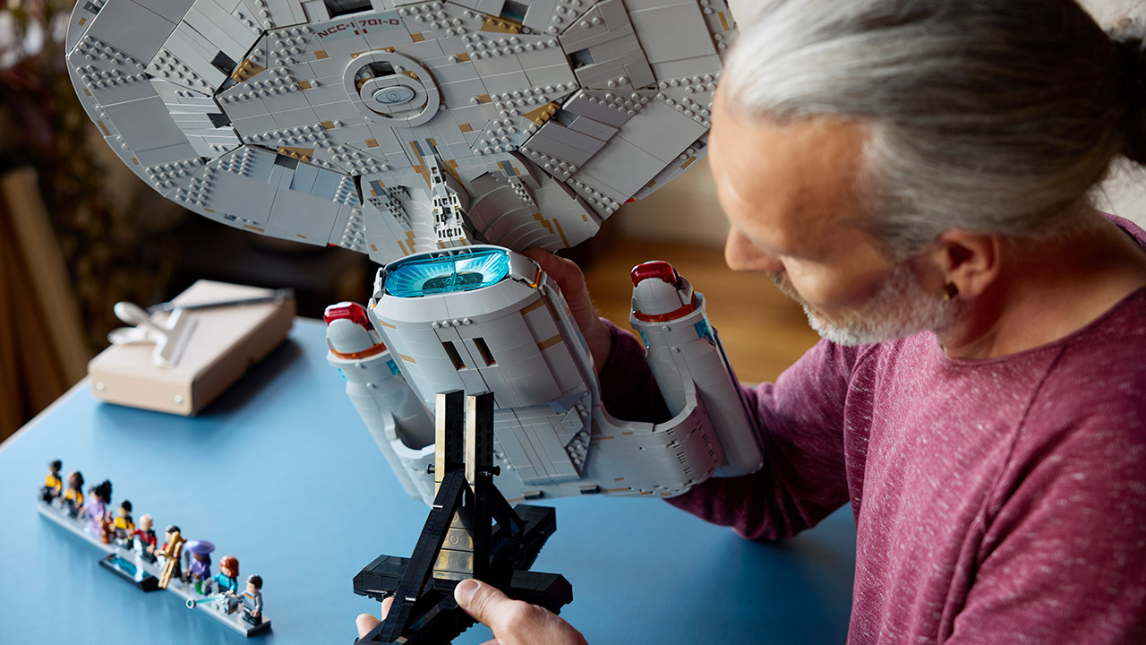 LEGO Icons Star Trek USS Enterprise NCC-1701-D 10356 Set