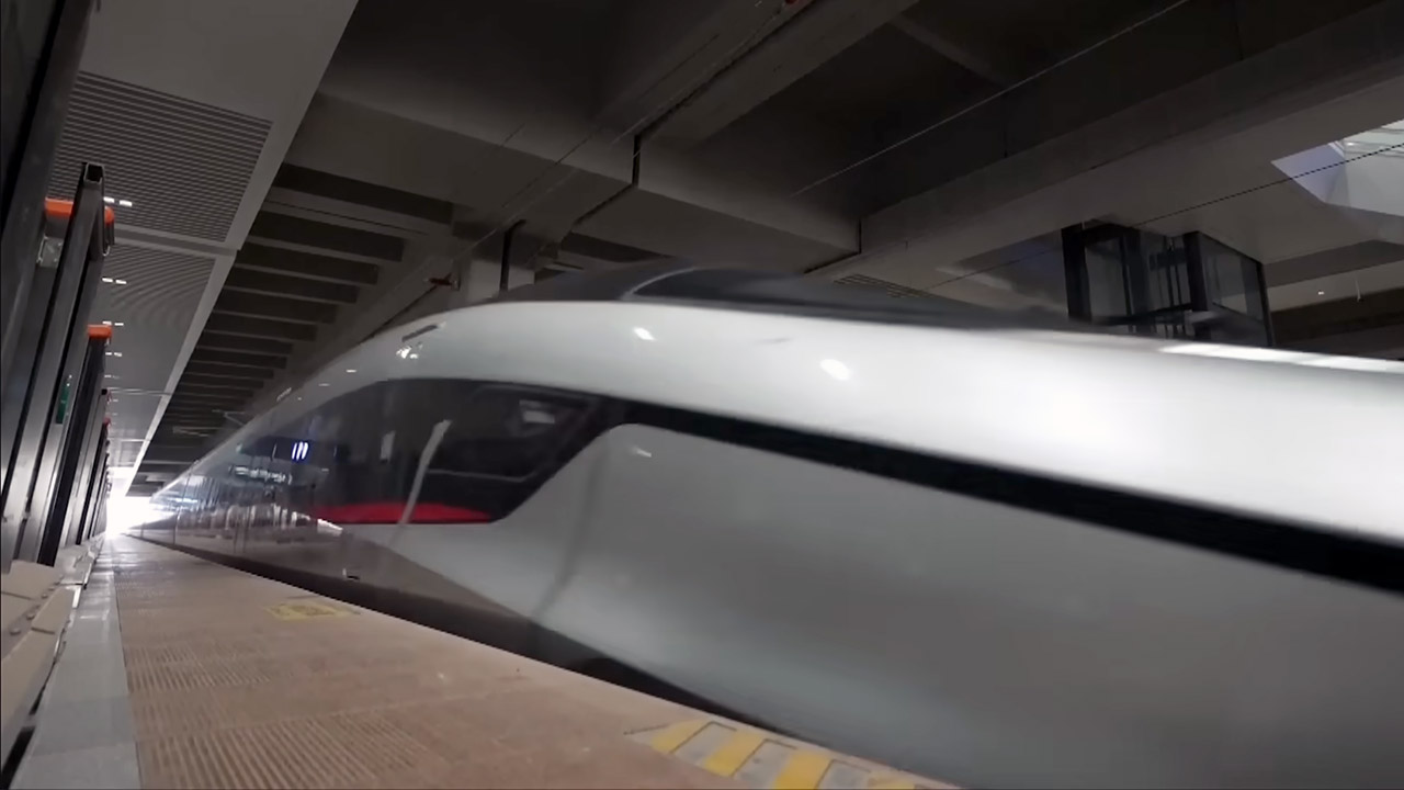 China CR450 Bullet Train Fastest High-Speed