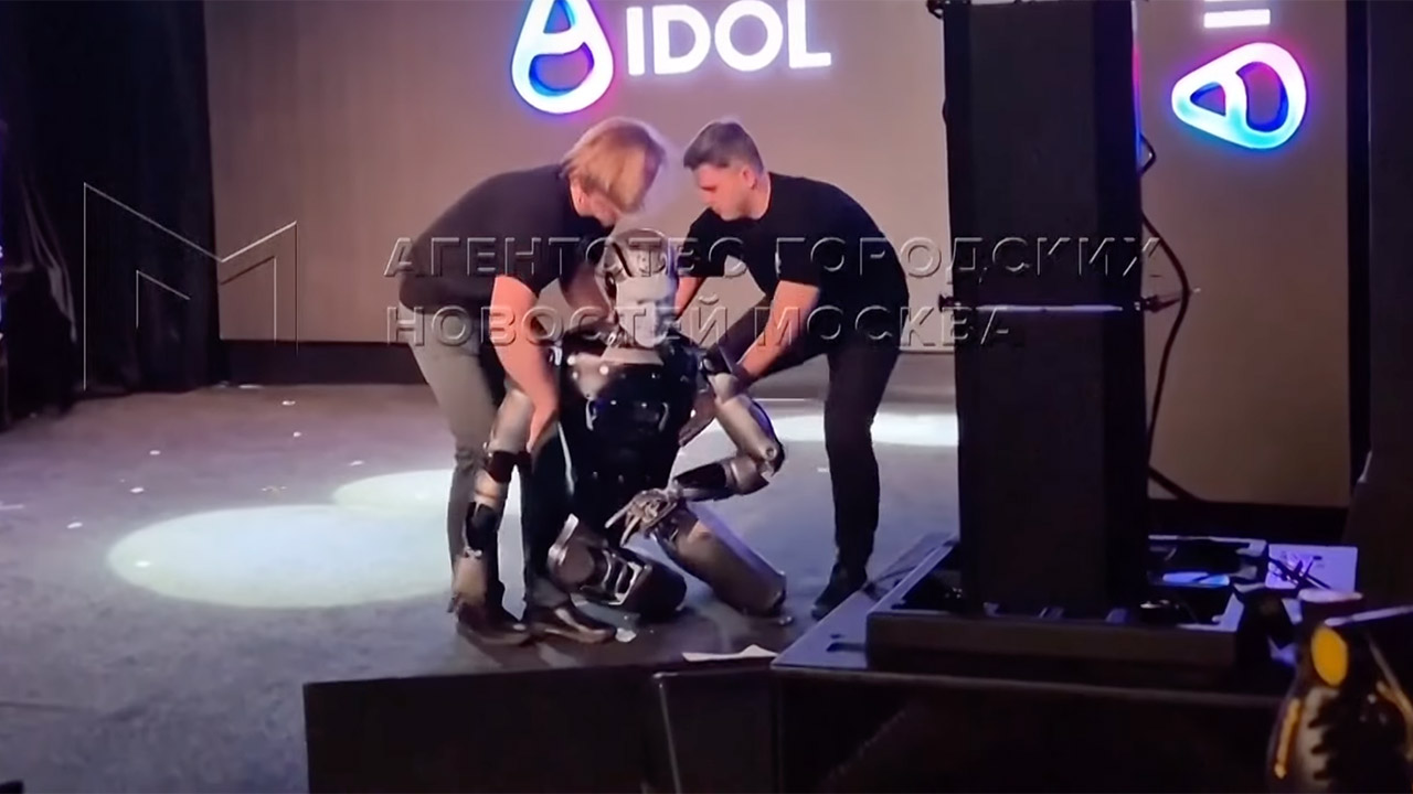 Russia AIdol Humanoid Robot Fall