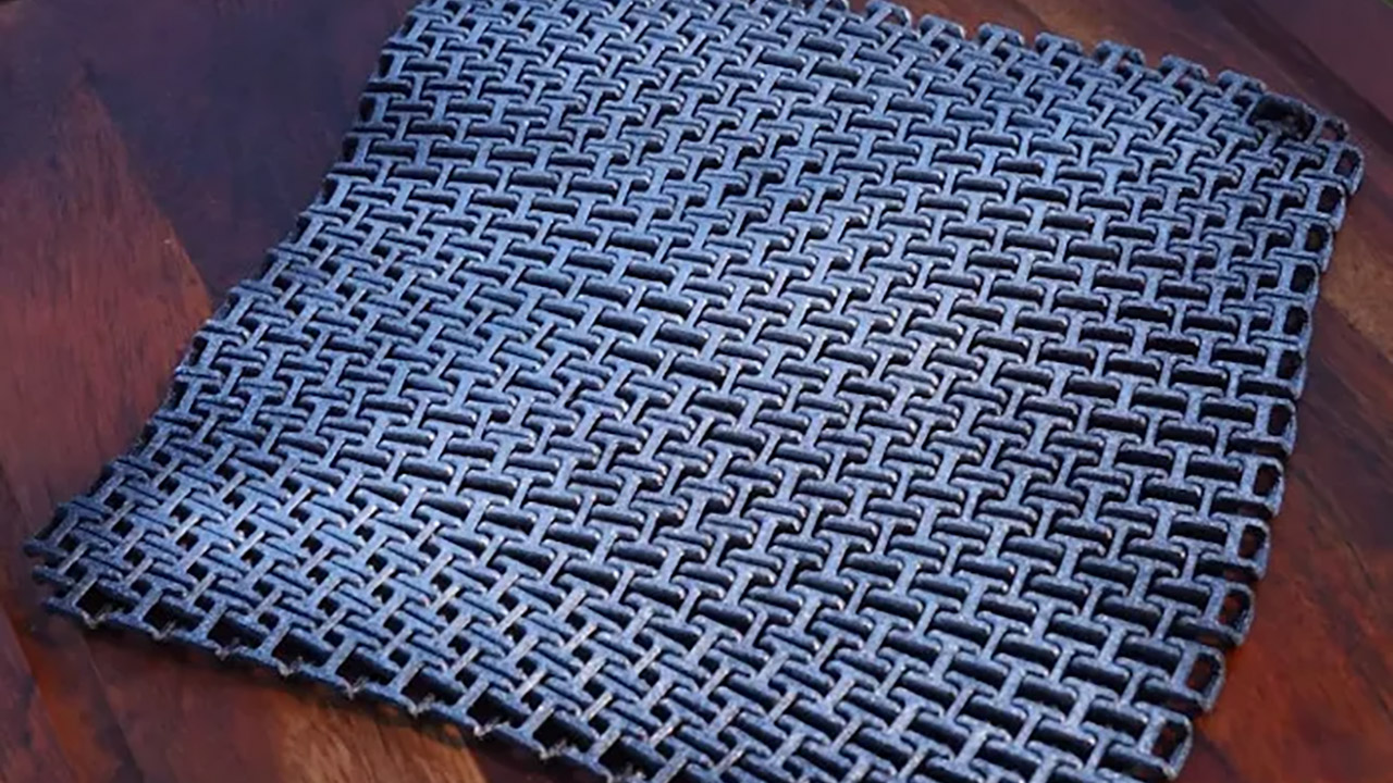 3D-Printed Chainmail Armor Experiment