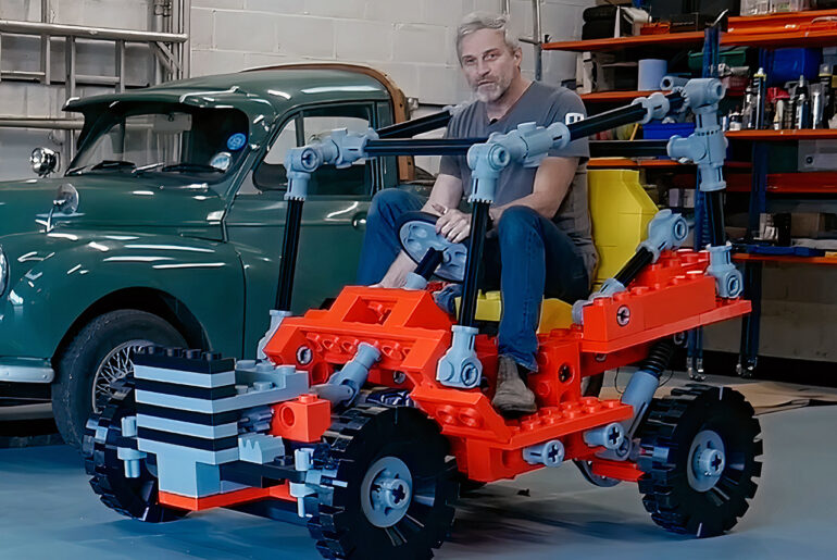 3D-Printed LEGO Technic Dune Buggy