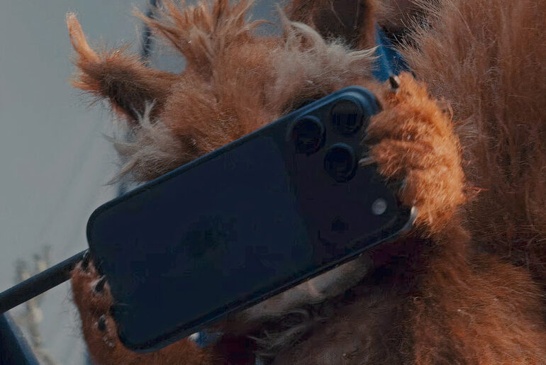 Apple A Critter Carol Holiday Short Film