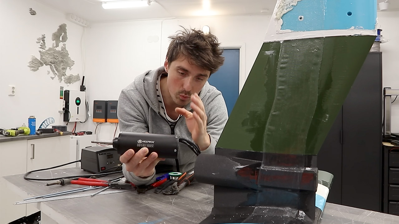 3D-Printed Hydrofoil Bike