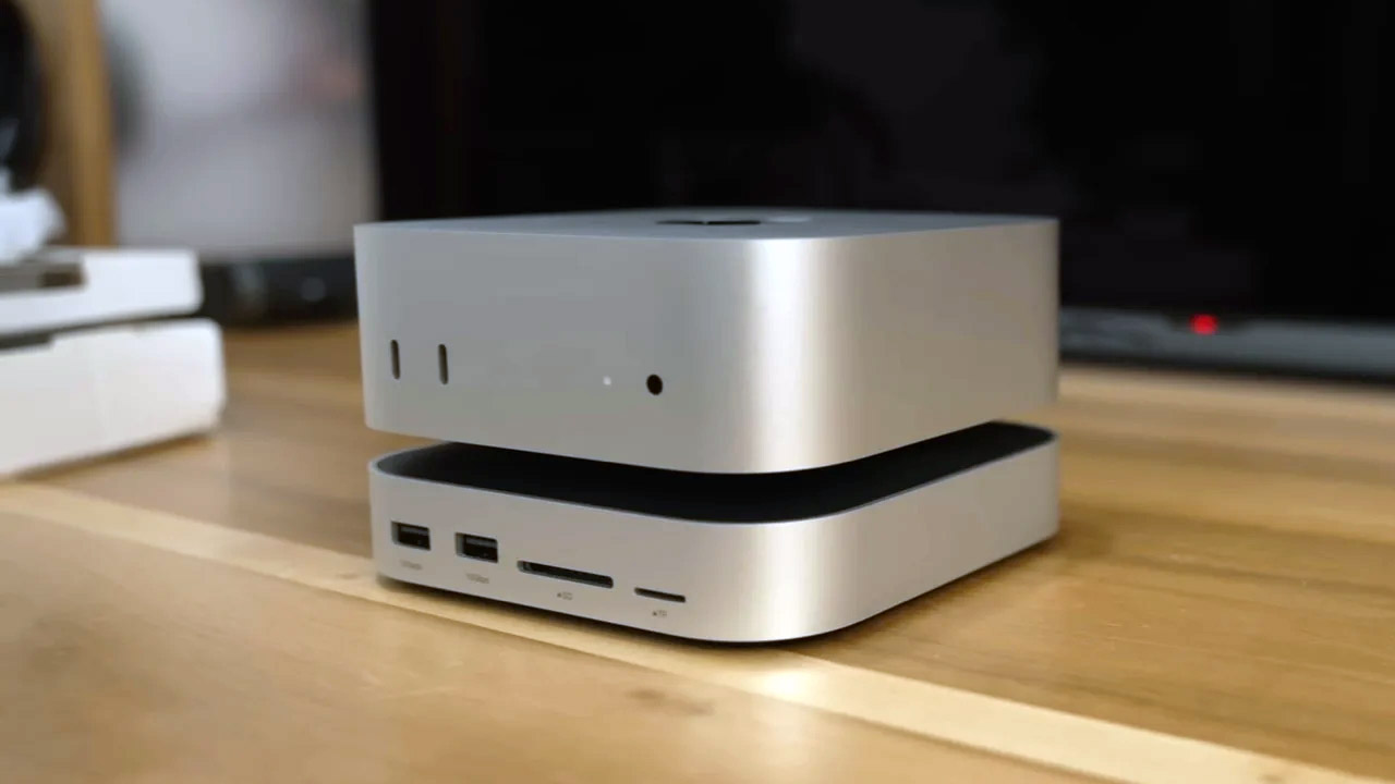 Zac Builds iMac G3 Mac Mini M4