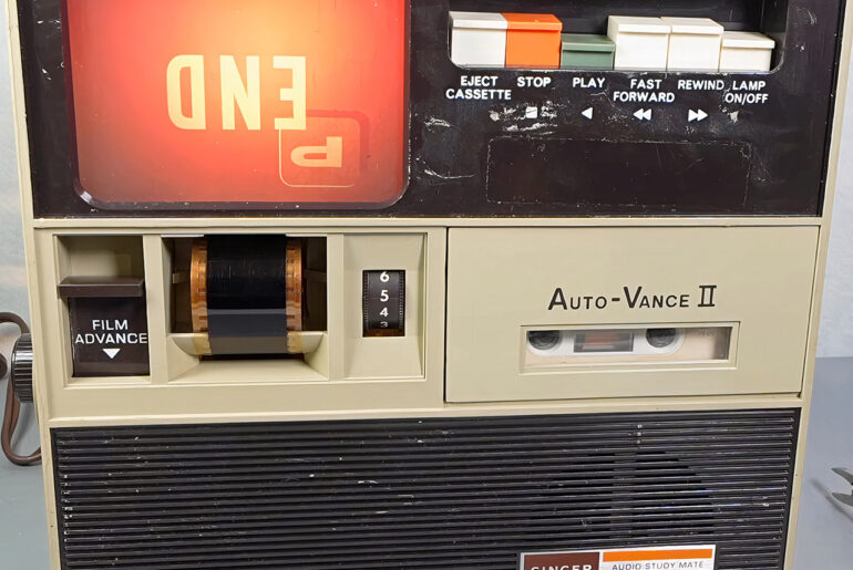 Singer Multimedia Briefcase 1970 Audio Study Mate