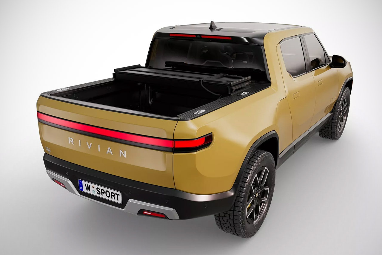 Worksport SOLIS Cover Rivian R1T Solar Tonneau