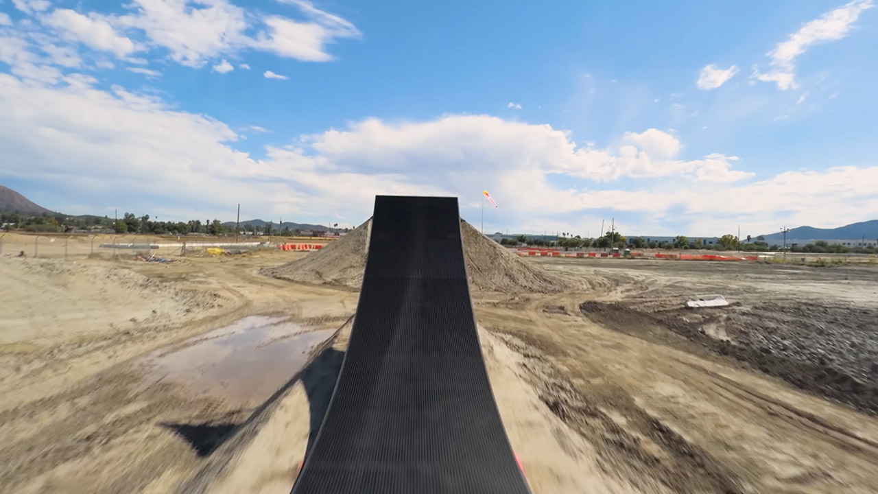Red Bull Island Hopper Supercross Track iPhone 17