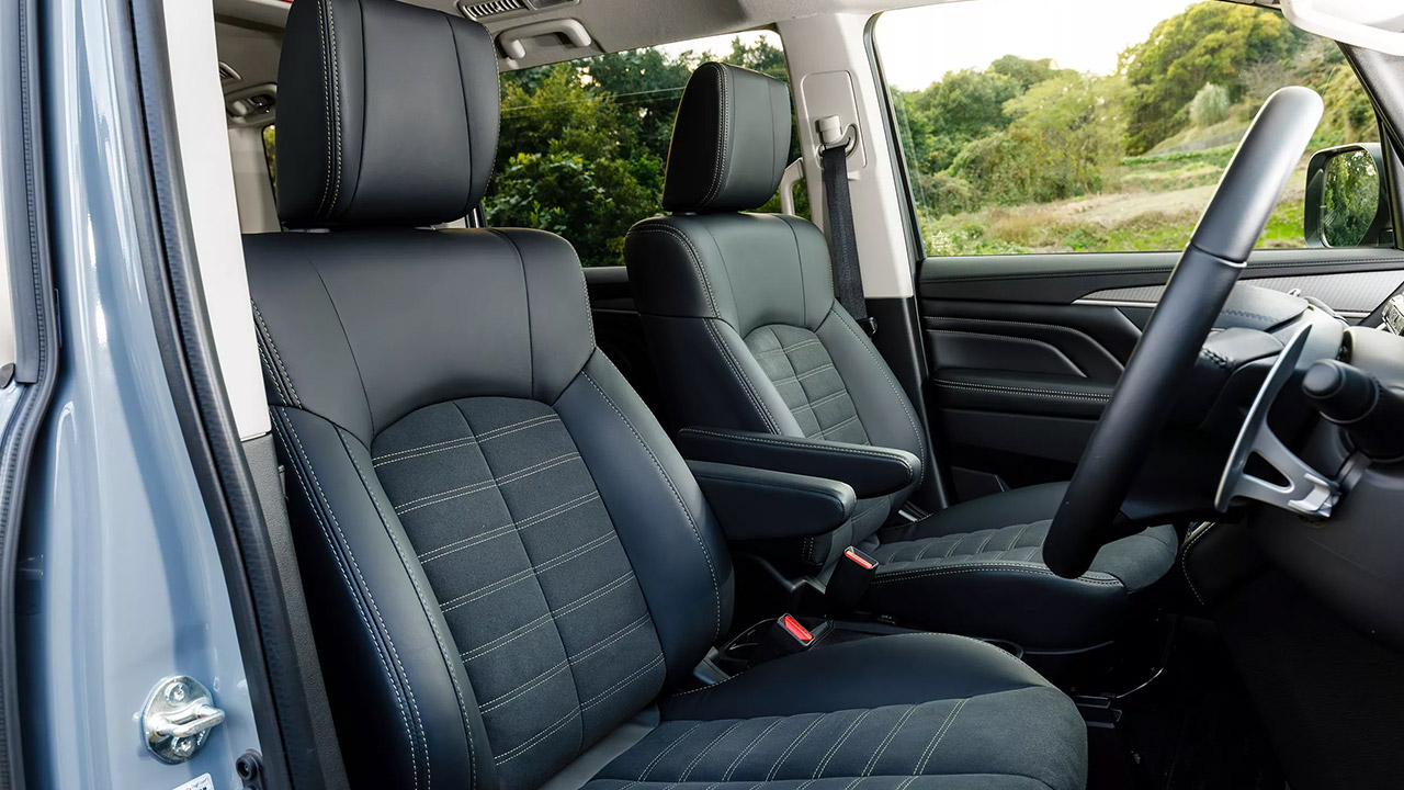 2026 Mitsubishi Delica D5 Interior