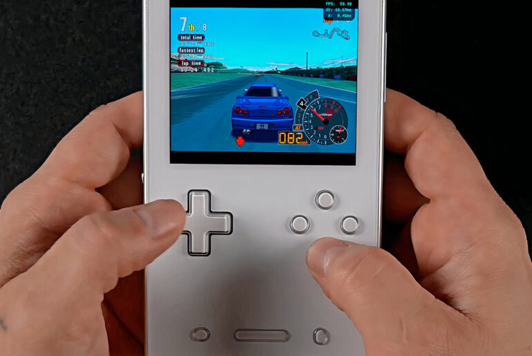 AYANEO Pocket Vert Retrogaming Handheld