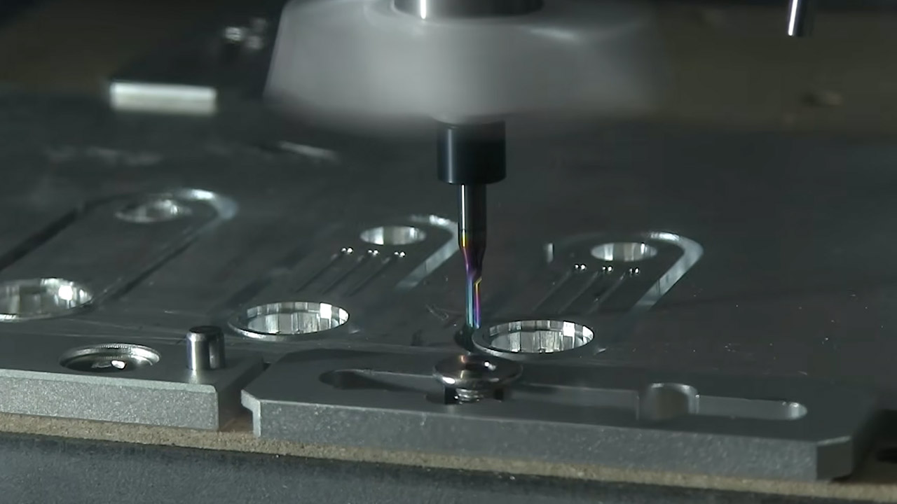 FM Radio Turned Bluetooth Speaker Mod