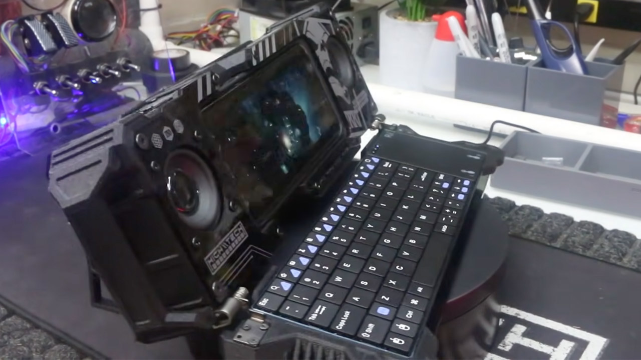 Custom Smartphone Cyberdeck Laptop Mod