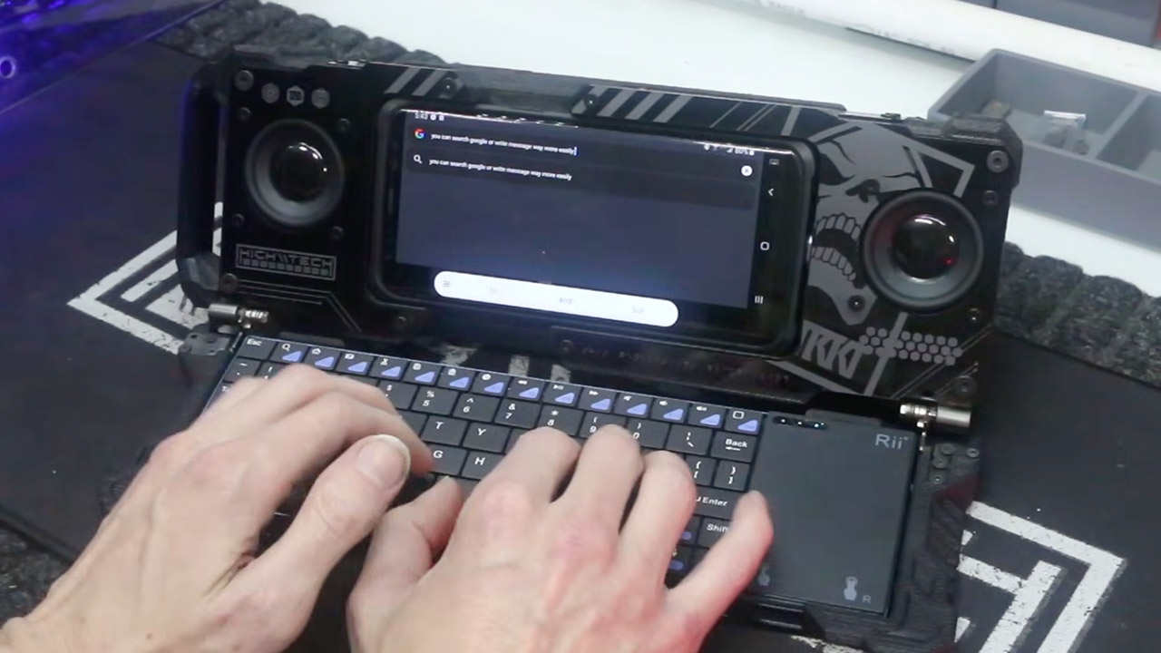 Custom Smartphone Cyberdeck Laptop Mod