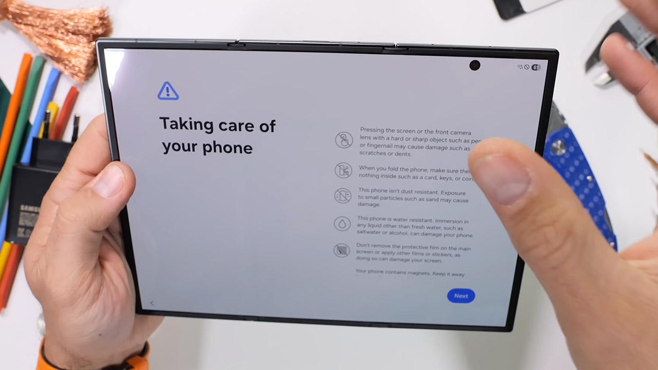 JerryRigEverything Samsung Galaxy Z TriFold Durability Testing