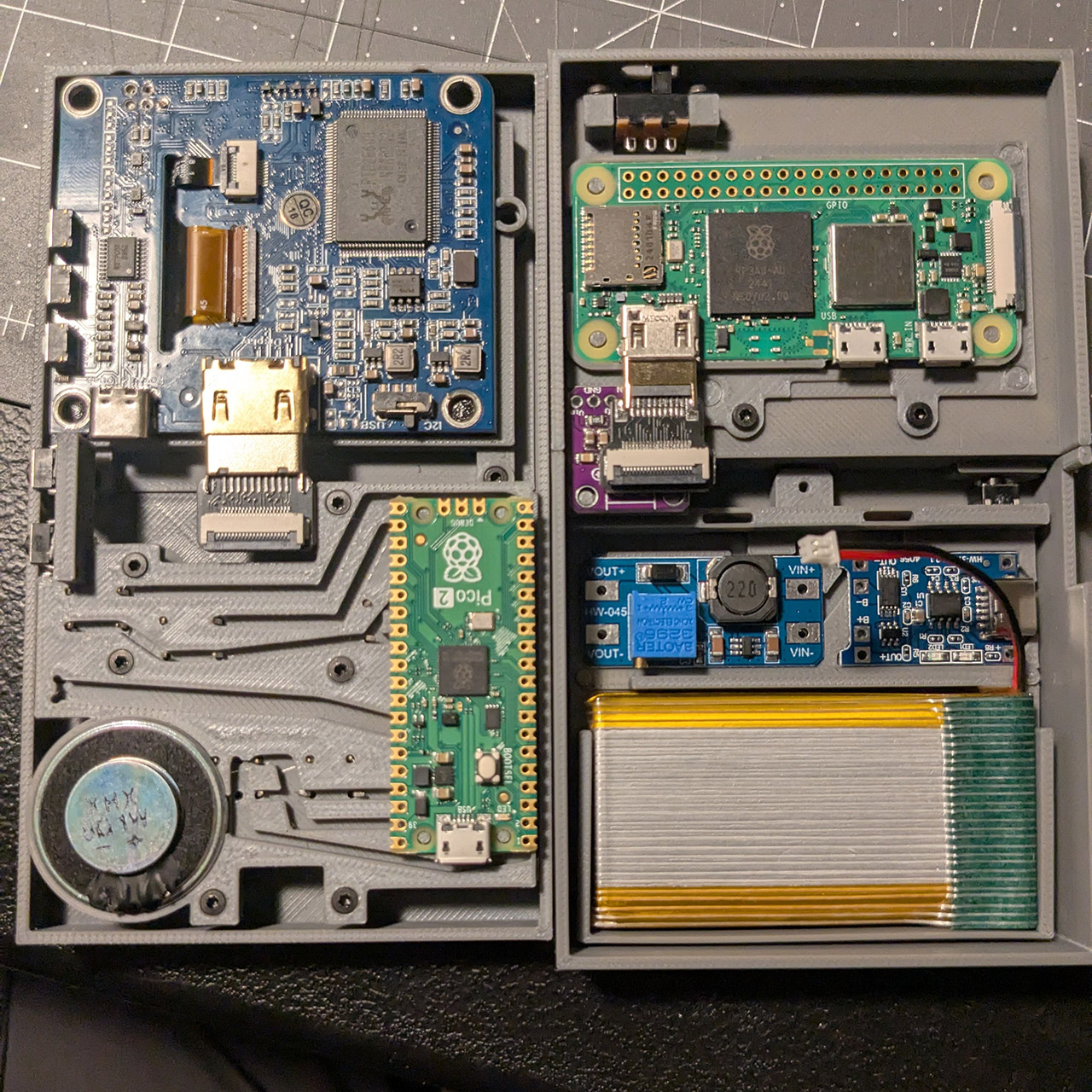 Zeroboy XP 3D-Printed Handheld Retro Gaming