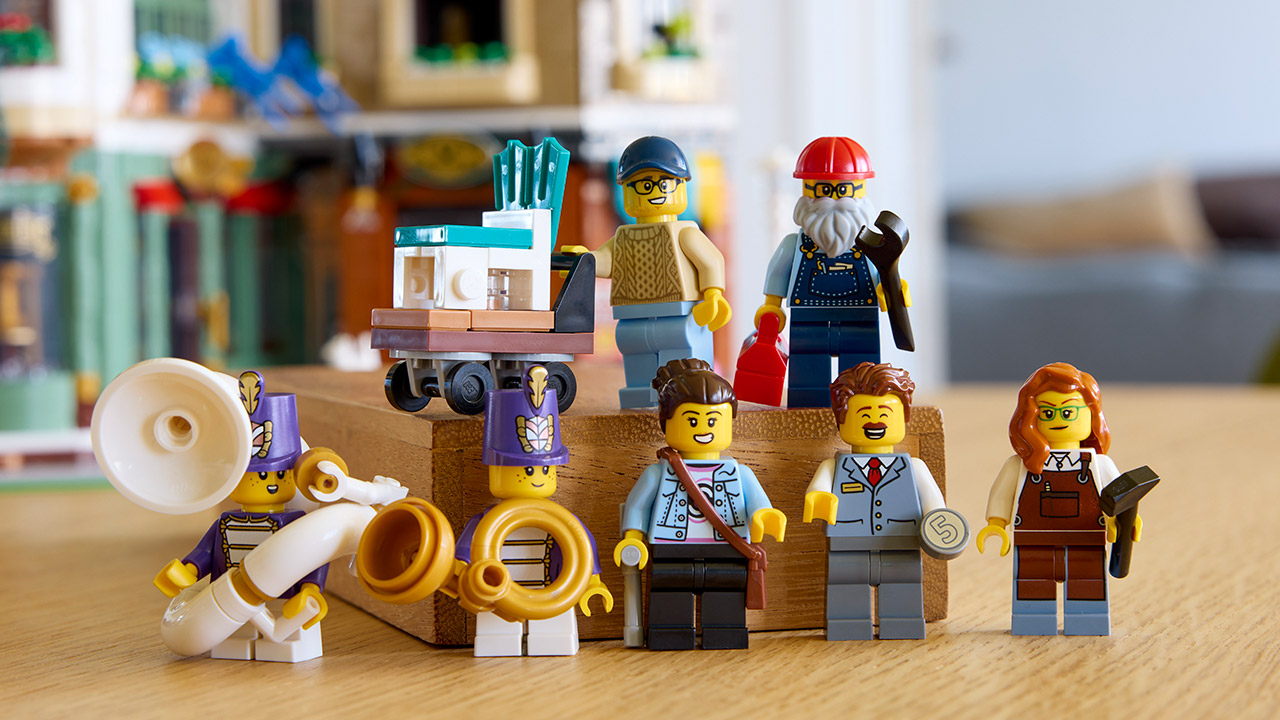 LEGO Icons Shopping Street Set 11371