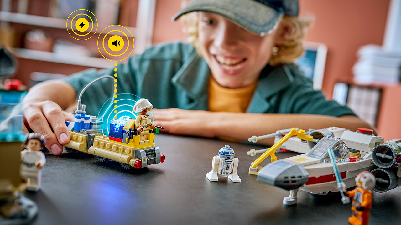 LEGO Smart Play Brick Reveal