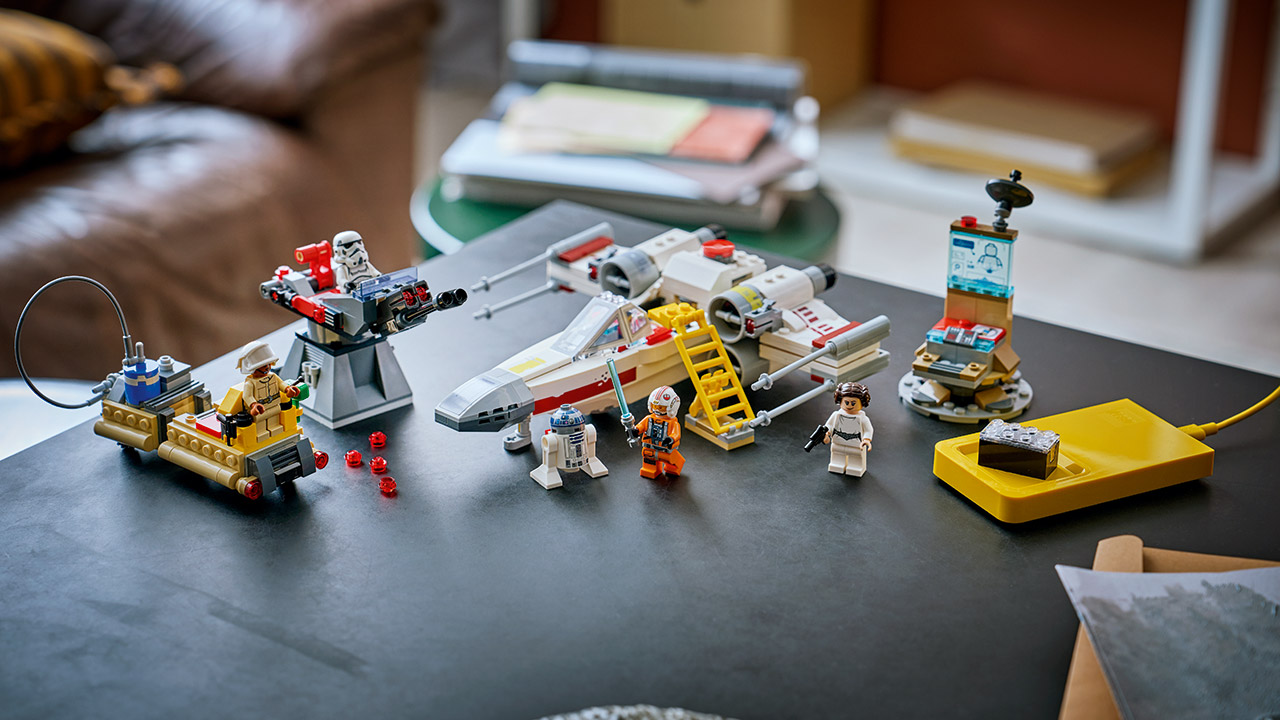 LEGO Smart Play Brick Reveal