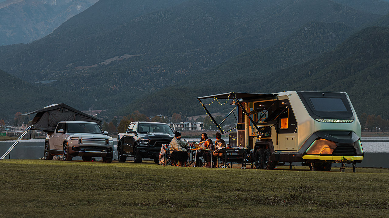 Evotrex PG5 Power-Generating RV Trailer Camper