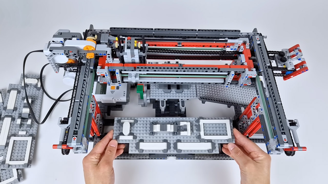 Fully-Automated LEGO Car Factory
