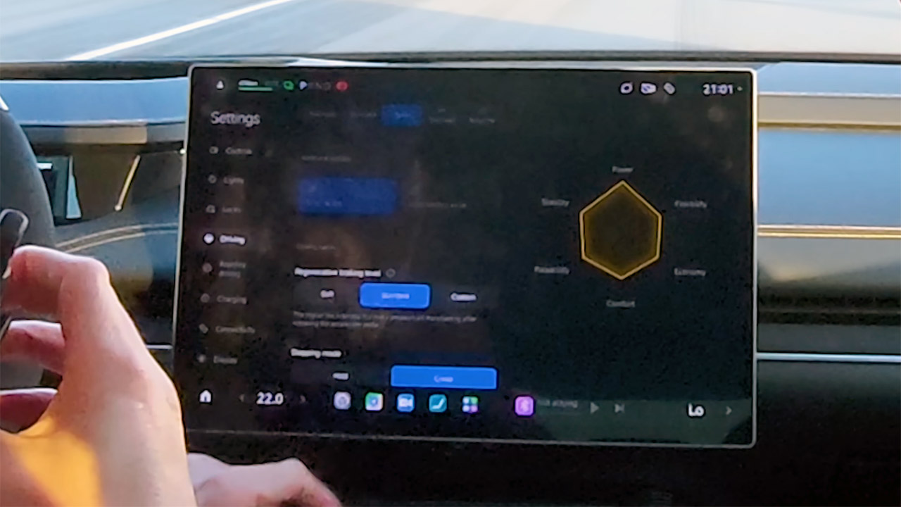 Xiaomi SU7 Ultra vs Ferrari SF90 XX Drag Racing