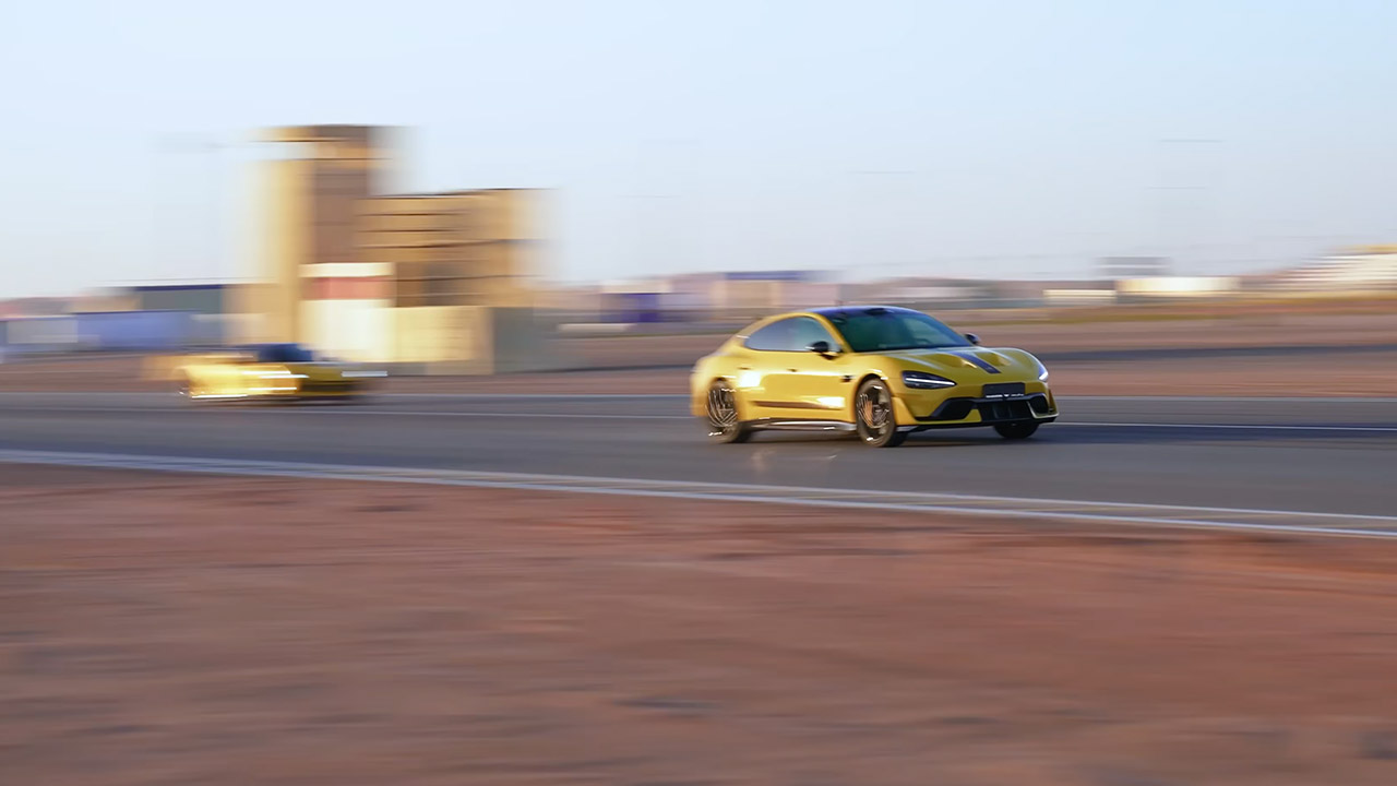 Xiaomi SU7 Ultra vs Ferrari SF90 XX Drag Racing