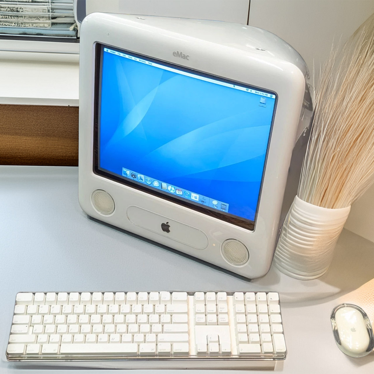 Apple eMac Computer