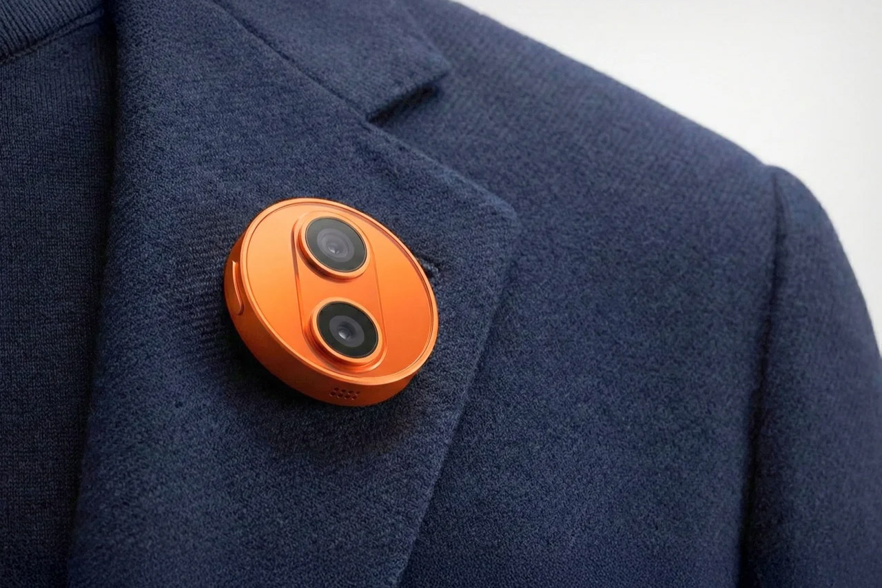 Apple AI Pin AirTag Features Leak