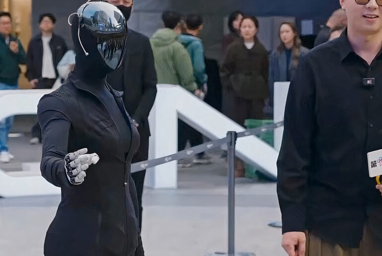 XPENG IRON Humanoid Robot Public Mall Fall