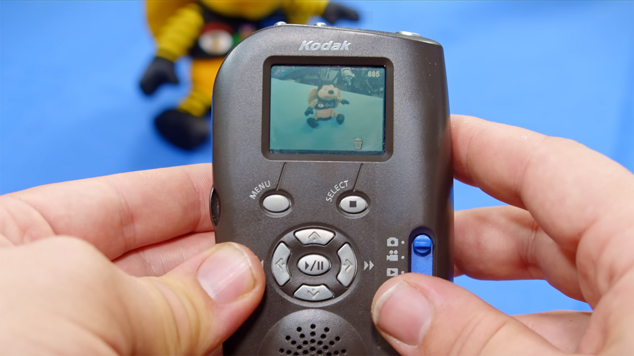 Kodak MC3 Portable Multimedia Device