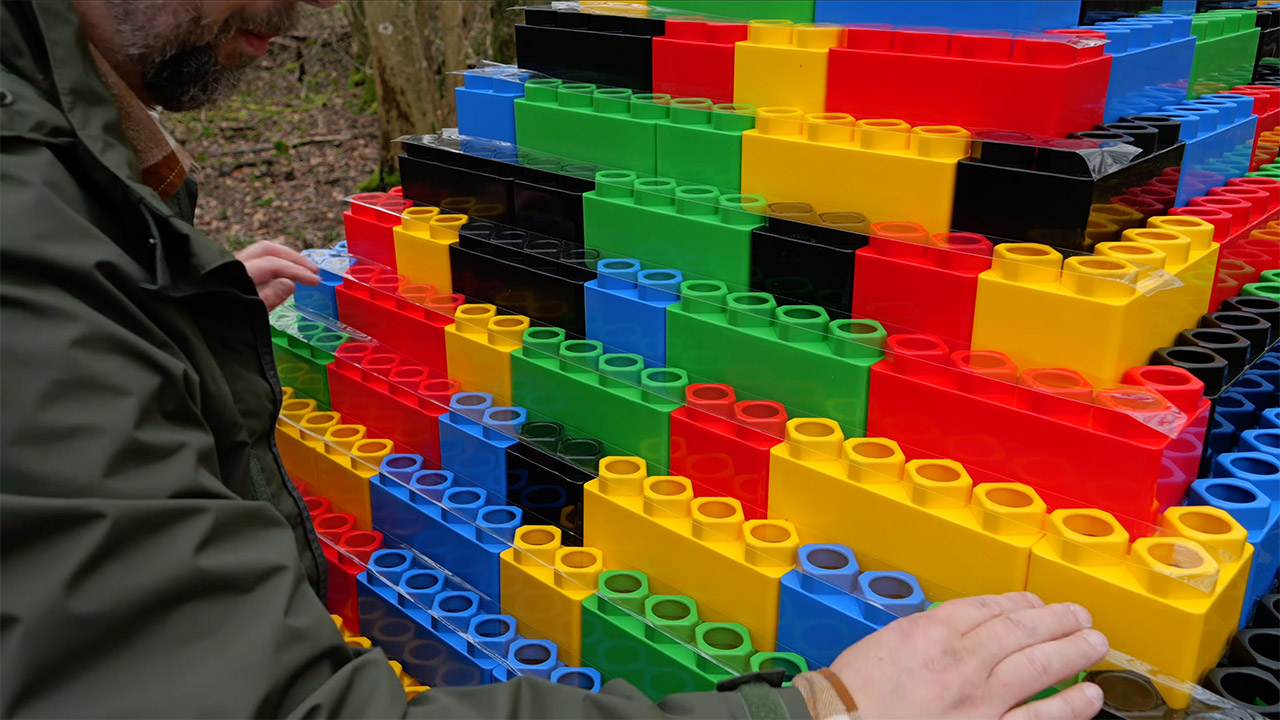 Kent Survival Giant LEGO Shelter House
