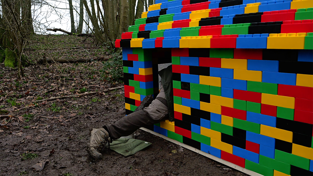 Kent Survival Giant LEGO Shelter House