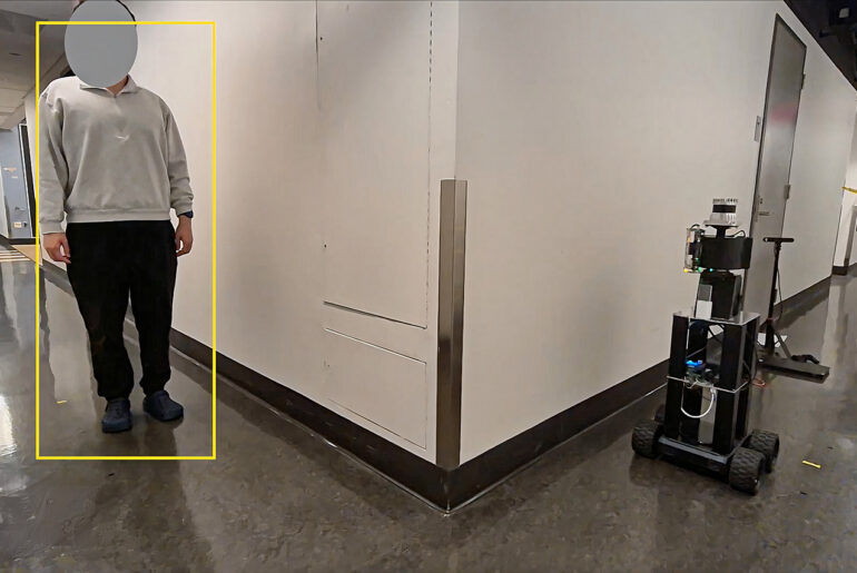 HoloRadar System Robots See Corners