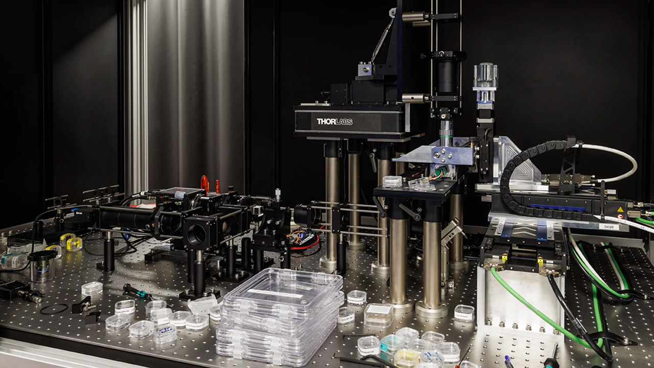 Microsoft's Mission Silica Can Retailer Information Reliably in Kitchen Cookware for at Least 10,000 Years 2 Microsoft Project Silica Data Storage Kitchen Cookware