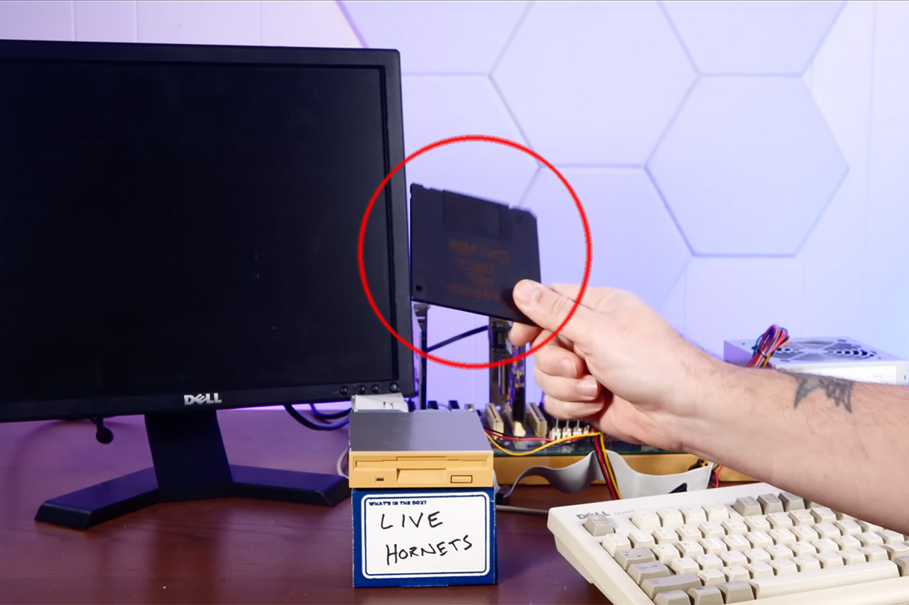 Floppy Disk OS Web Server