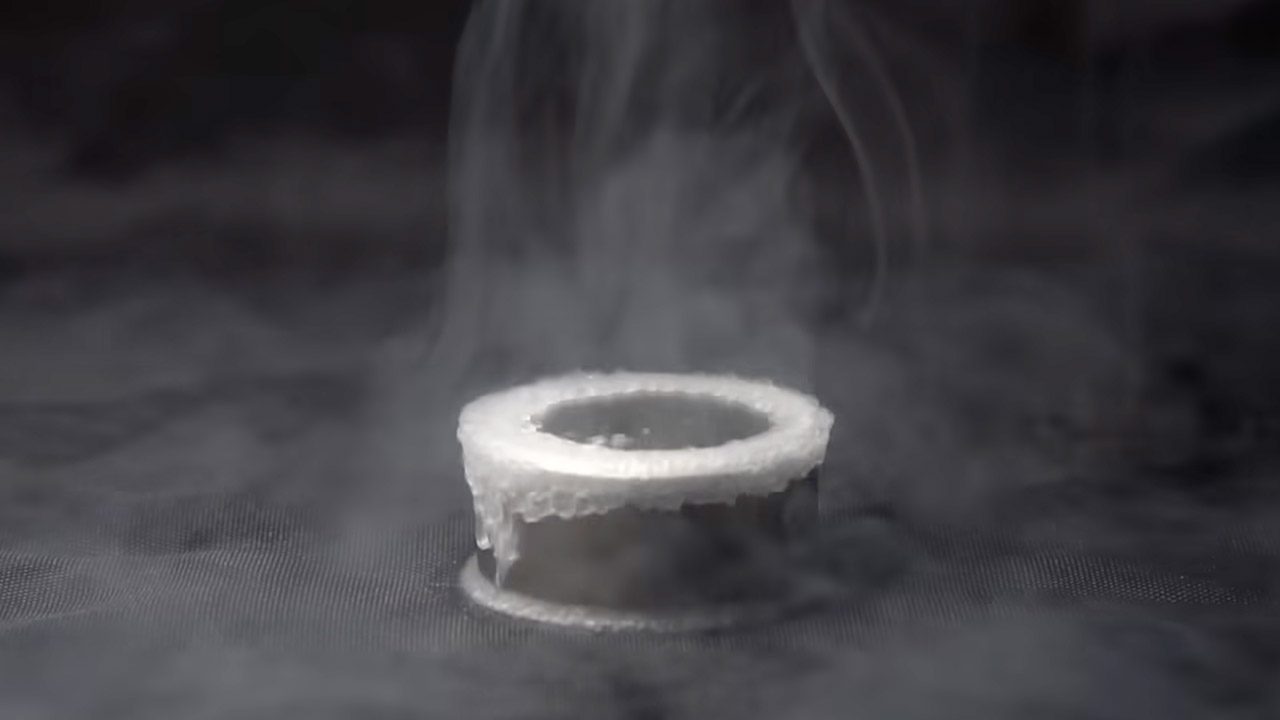 Chasing the Blue as One Maker Makes an attempt to Create Liquid Oxygen at Dwelling 4 Homemade Liquid Oxygen