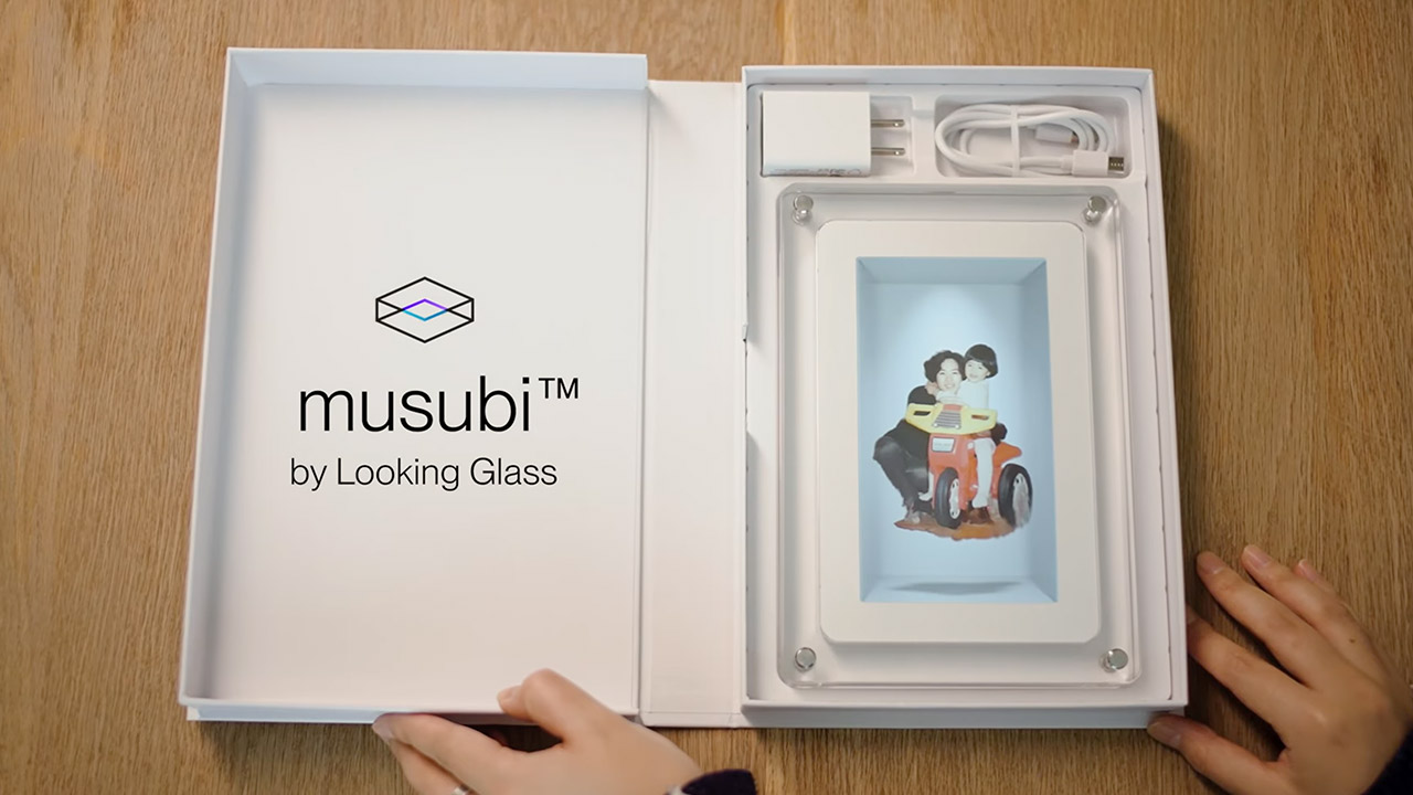 Looking Glass Musubi Holographic Photo Video Frame
